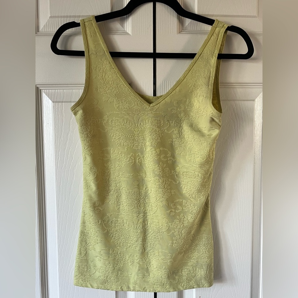 Chartreuse tank